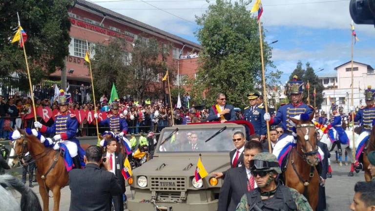 Correa y Moreno llegan a la Asamblea para cambio de mando