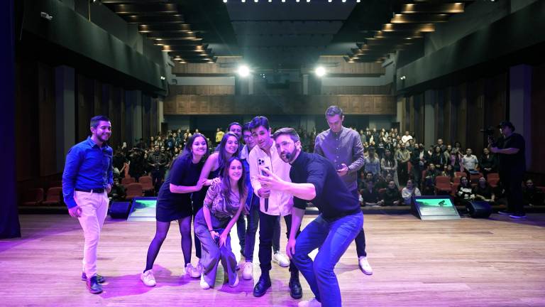 $!Varios conferencistas entre los que destaca Francisco Vicuña.