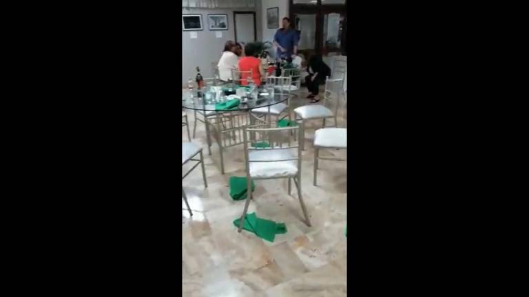 Un grupo de armados ingresó a una sede social en Guayaquil, y despojaron de sus pertenencias a los invitados.
