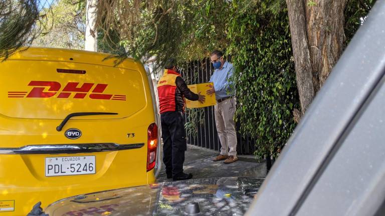 $!DHL cuenta con 52 vehículos eléctricos para el servicio de reparto en Quito, Guayaquil y Cuenca.