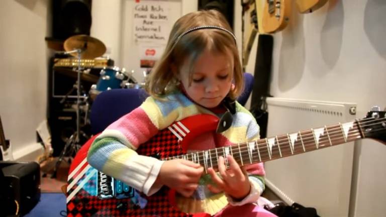 El talento no tiene edad: pequeños músicos que tocan mejor que sus ídolos