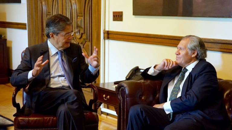 Lasso pide a Almagro una misión electoral de la OEA