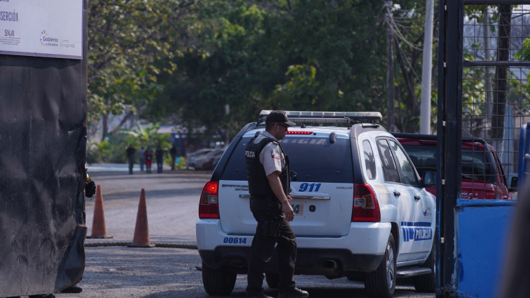 Tres reclusos muertos y una granada hallados en la Penitenciaría del Litoral en Guayaquil