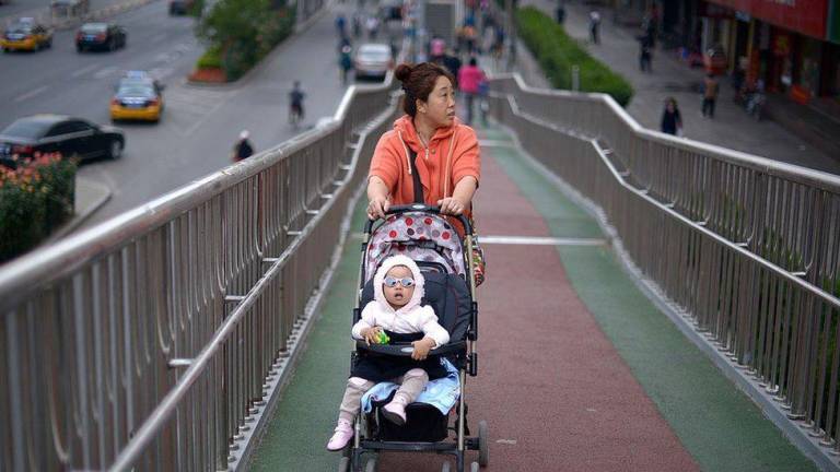 $!Empresa china destina 138 millones de dólares en programa de apoyo a empleados que decidan tener hijos