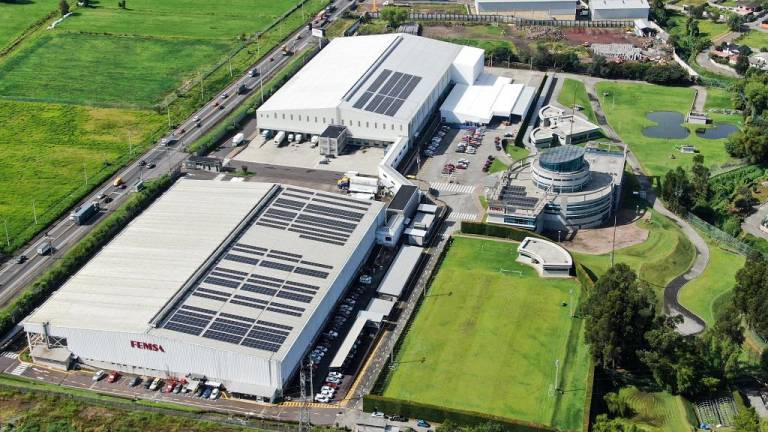 Más empresas aprovechan la energía fotovoltaica