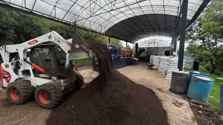 $!El compost que se produce en la planta de EMAC EP se destina a los 278 parques de Cuenca y a su vivero.