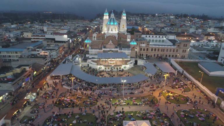 Miles de peregrinos llegaron al Santuario de la Virgen del Quinche: la tradicional procesión regresó después de dos años