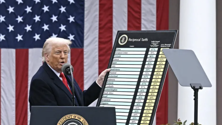 $!Corte tumba aranceles de Donald Trump.