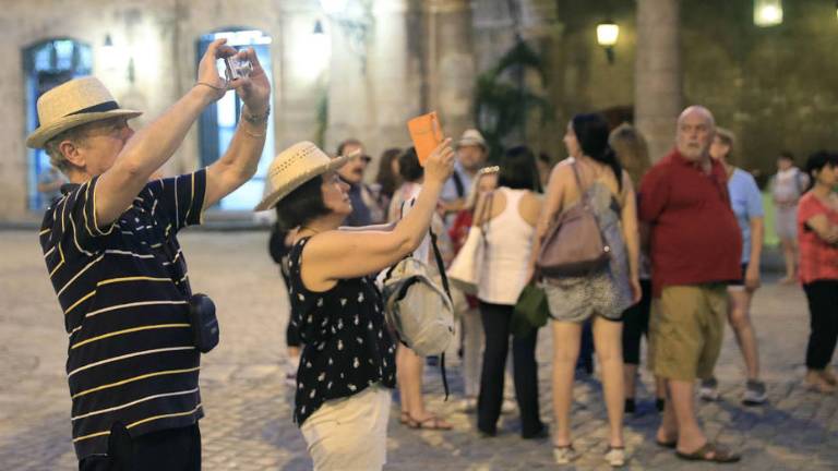 Cuba alcanza récord de cuatro millones de turistas en 2016