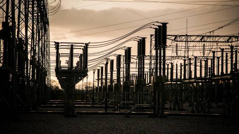 Ecuador concede licencia ambiental al proyecto de interconexión eléctrica con Perú