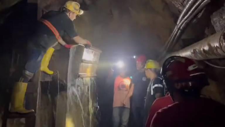 Tres trabajadores quedaron atrapados dentro de una mina en Zaruma