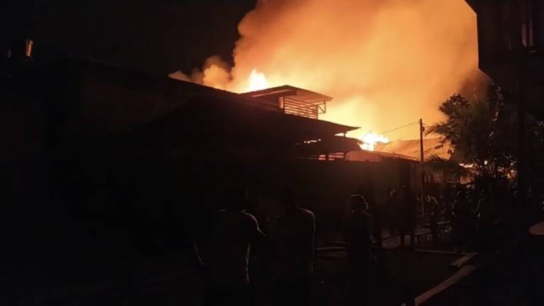 Dos muertos y más de 50 casas destruidas por un incendio en el Chocó, en Colombia