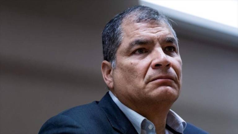 Justicia de Ecuador dispone notificación roja a Interpol para el arresto del expresidente Rafael Correa