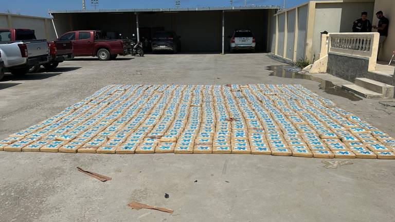 Capturan lancha con casi una tonelada de cocaína cerca de Salinas: así fue el operativo de la Armada