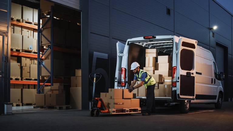 Existen diversas situaciones a las que están expuestos los embarques de mercancíasdurante su transporte. Por ello, Zurich Seguros Ecuador creó un producto que brindeprotección contra distintos tipos de riesgos.