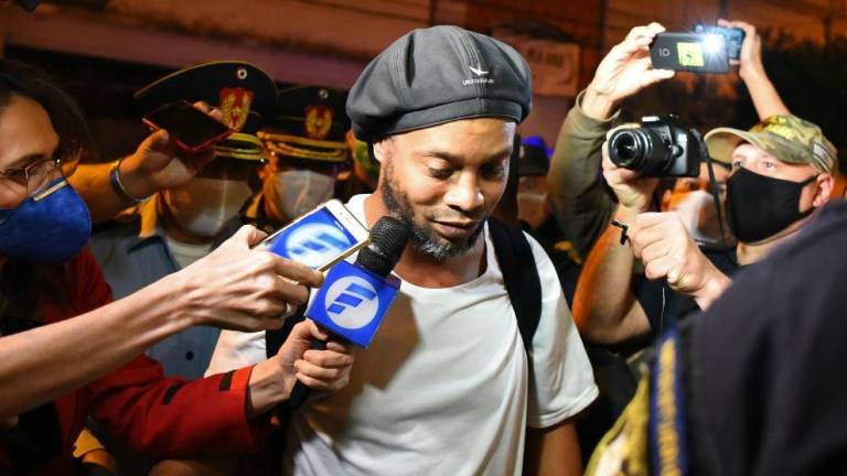 Ronaldinho rompe el silencio en medio de su arresto