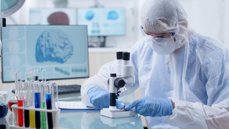 Industria farmacéutica apuesta por la investigación y desarrollo
