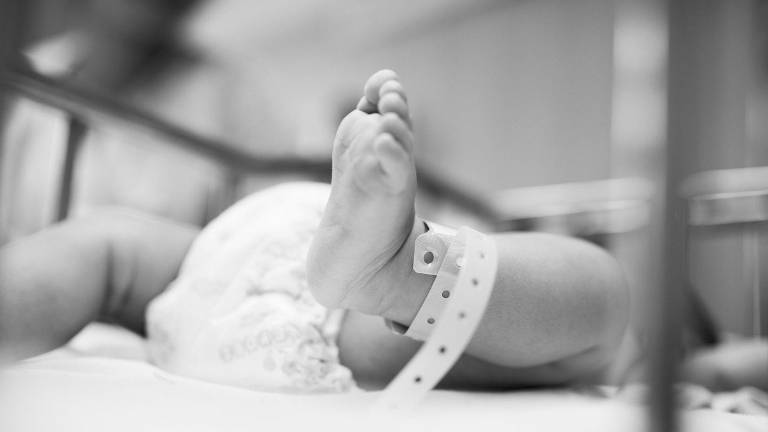 Bebé sin rostro abre escándalo de negligencia en Portugal