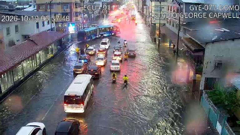 Lluvias e inundaciones en Guayaquil y otras zonas del Litoral: suspenden clases presenciales en varios planteles