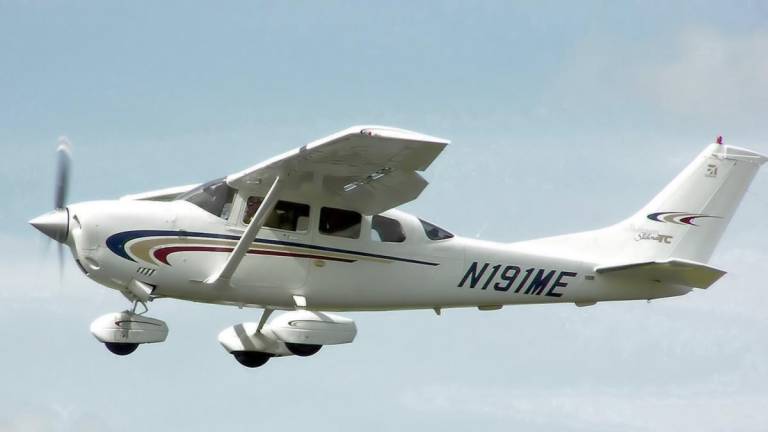 Desaparece un avión con siete ocupantes tras emergencia en sur de Colombia