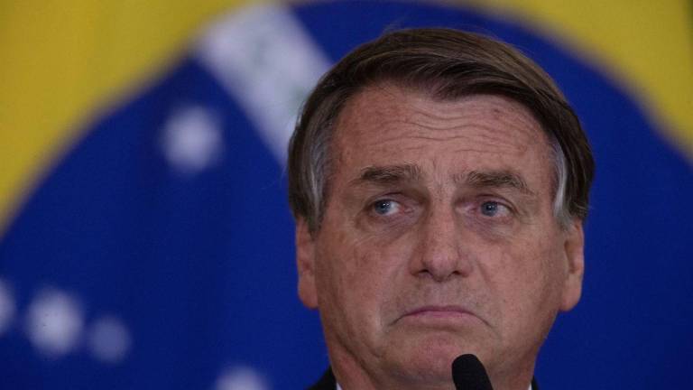 El presidente de Brasil Bolsonaro hace una confesión y revela que ni su esposa lo sabía
