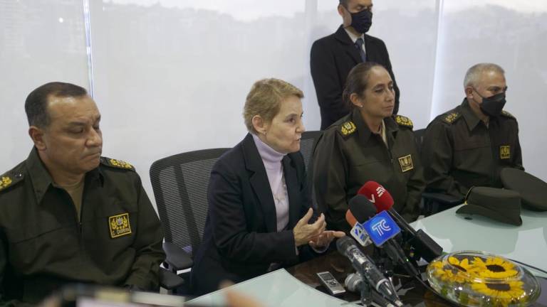 $!La Ministra de Gobierno Alexandra Vela se reúne con el Contralor General y la Comandante General de Policía Tanya Varela.