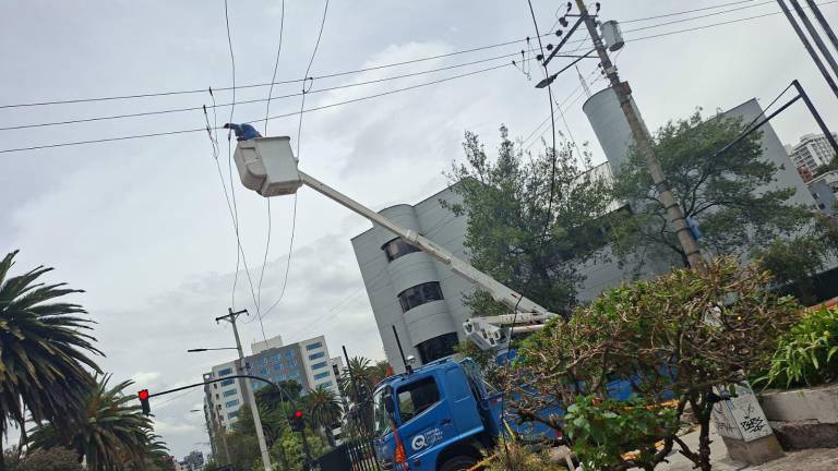Cortes de luz en Quito: EEQ atribuye interrupciones a daños durante labores del Metro