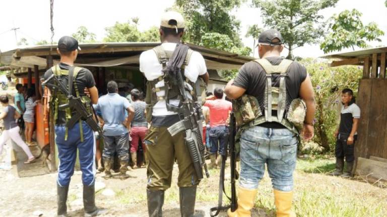 Al menos tres muertos en enfrentamiento entre grupos armados irregulares en Colombia