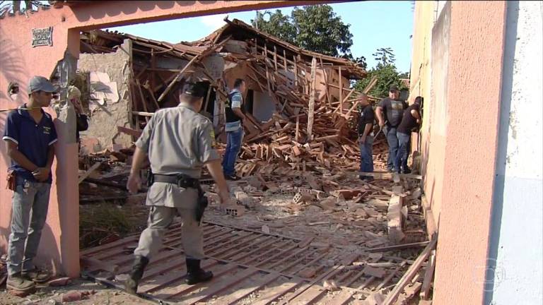 Brasil: 11 presos huyen luego de que cómplices explosionaran muro