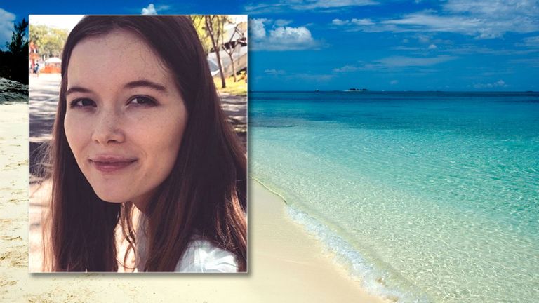 Mujer de 21 años muere tras ser atacada por tiburones en Bahamas