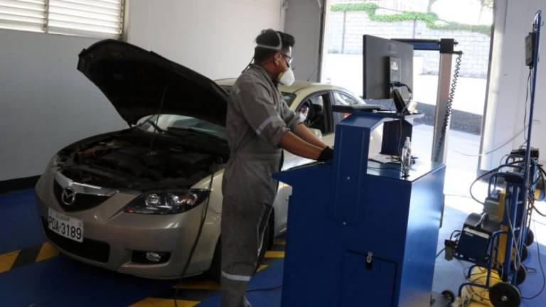 ¿Su vehículo apareció con una deuda en Manabí? La Prefectura revisará denuncias de cobros