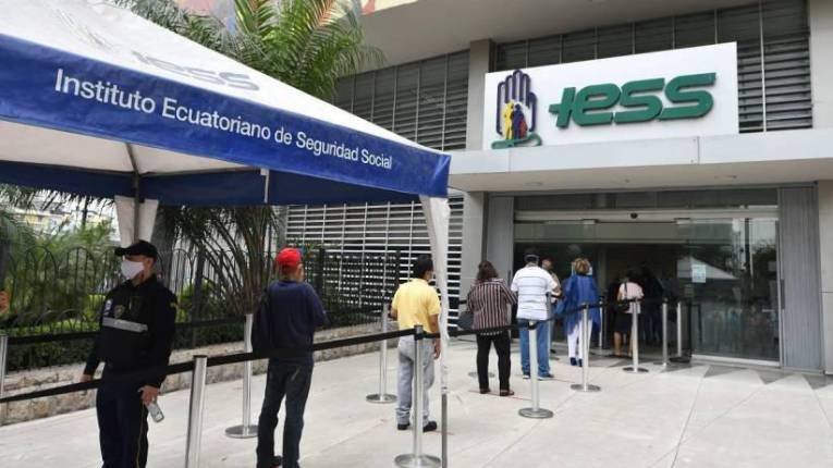 IESS rechaza precipitada decisión de Solca de no recibir a nuevos pacientes