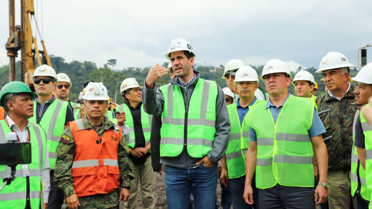 Ministro Luque confirma pagos compensatorios a transportistas tras fin del subsidio al diésel