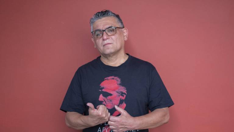 El escritor Esteban Michelena es un cronista apasionado por el fútbol y la negritud ecuatoriana con estructuras y recursos de la literatura y el cine.
