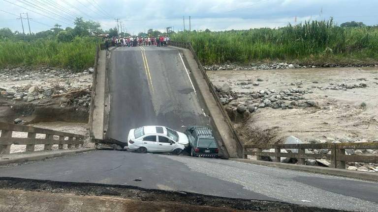 Según la Secretaría de Riesgos, todavía no están determinadas las causas que produjo la caída del puente en la vía de primer orden E-40.