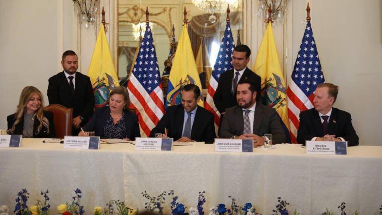 Ecuador y Estados Unidos suscribieron un acuerdo bilateral de Cielos Abiertos