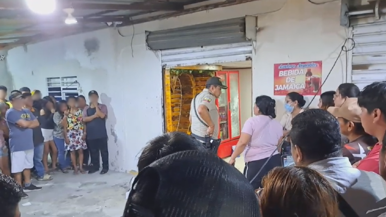 Tres asesinatos al estilo sicariato, incluido el hijo de un concejal, enlutan a Santa Elena