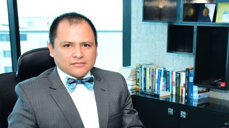 Microvistazo | Asesinan al fiscal César Suárez mientras conducía en el norte de Guayaquil