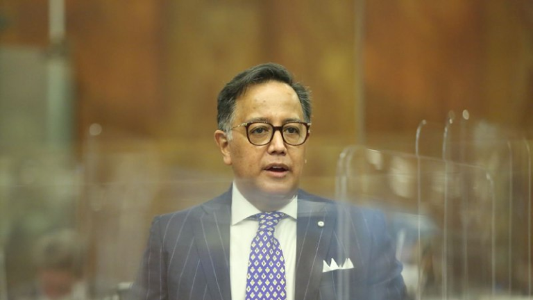 Diego Ordóñez sorprende en el pleno con su renuncia al cargo de asambleísta