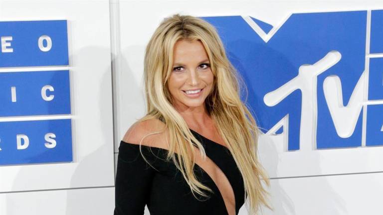 El padre de Britney Spears renuncia a ser su tutor legal después de 13 años