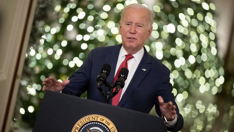 Biden firma ley para financiar la Defensa de EEUU y mejorar lazos con Ecuador