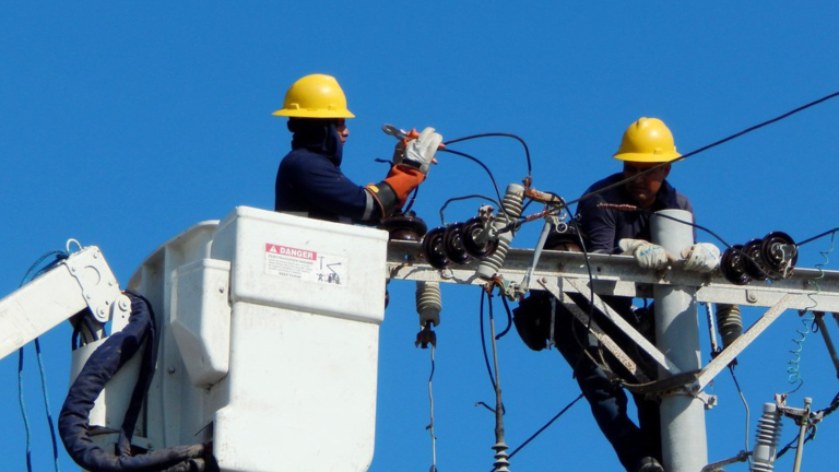 Usuarios reportan cortes inesperados de luz en Guayaquil este 2 de agosto