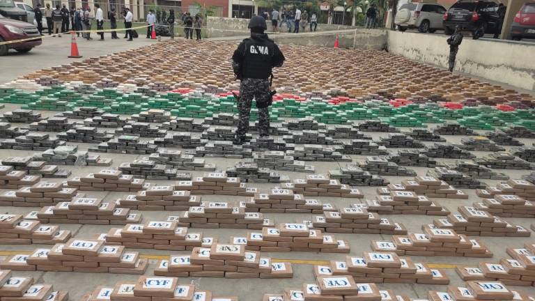 Incautan más de 8 toneladas de cocaína en Guayas: Policía explica el nuevo modus operandi de los narcos