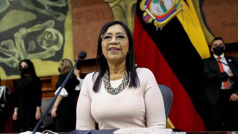 Guadalupe Llori pide una millonaria suma como reparación integral por destitución en la Asamblea