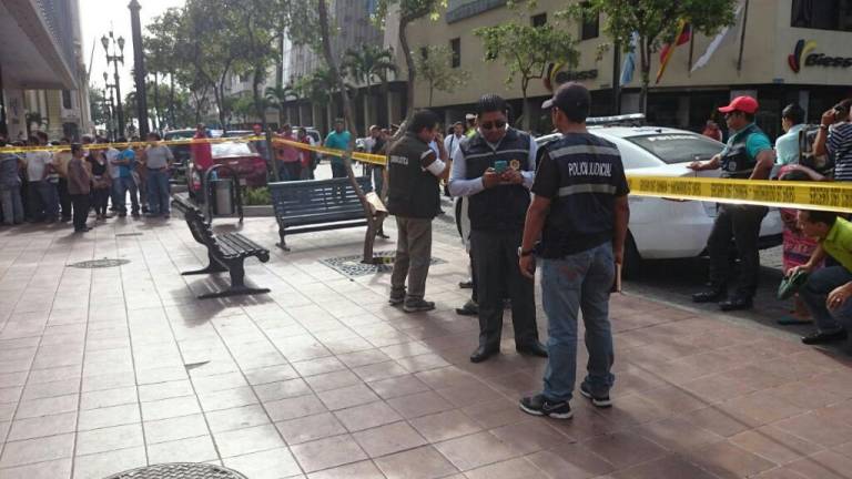 Policía da detalles sobre el asesinato de una vendedora en frente de una iglesia, en el centro de Guayaquil