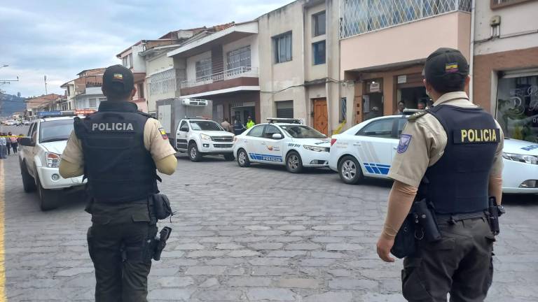 Presuntos extorsionadores atacaron a tiros a policías, al intentar escapar de un operativo en Durán