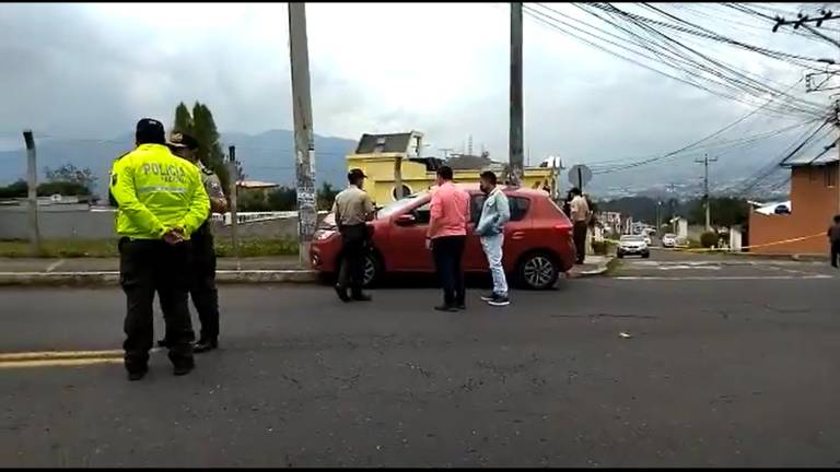 Asesinan a tiros a dos personas en Conocoto; una de las víctimas era miembro de la banda Latin King