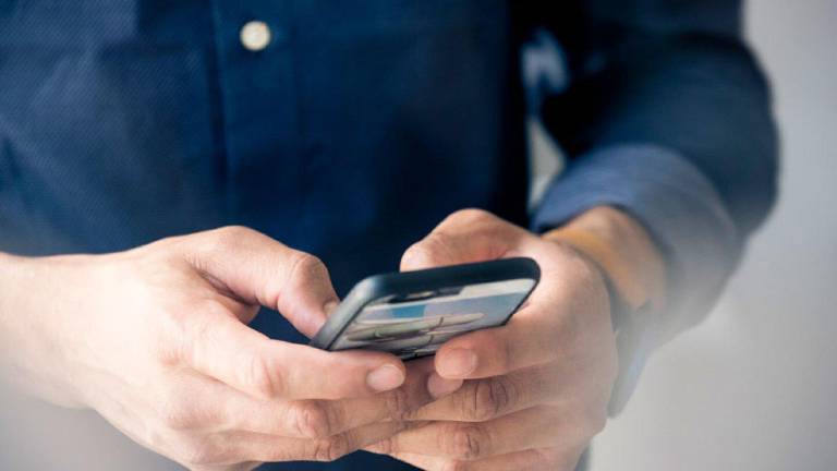 Profesor de educación física es acusado de presunto acoso sexual contra un adolescente en Galápagos