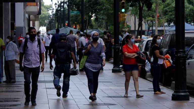 Guayaquil registra la cifra más baja de muertes diarias por COVID-19