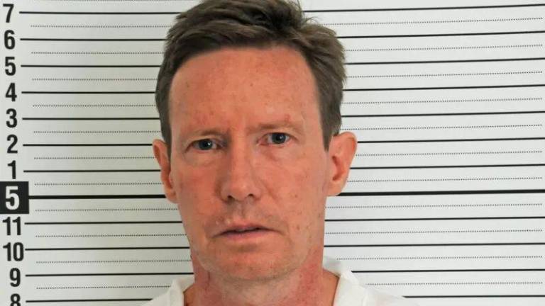 El millonario californiano que huyó a México tras matar a su esposa hace casi 10 años se declara culpable